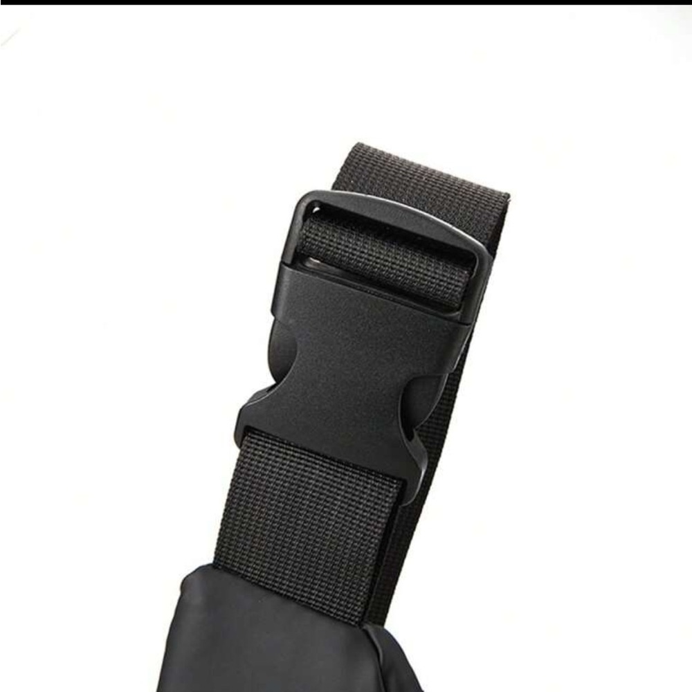 Minimalistic Black Waterproof Triangle Chest Slin… - image 6
